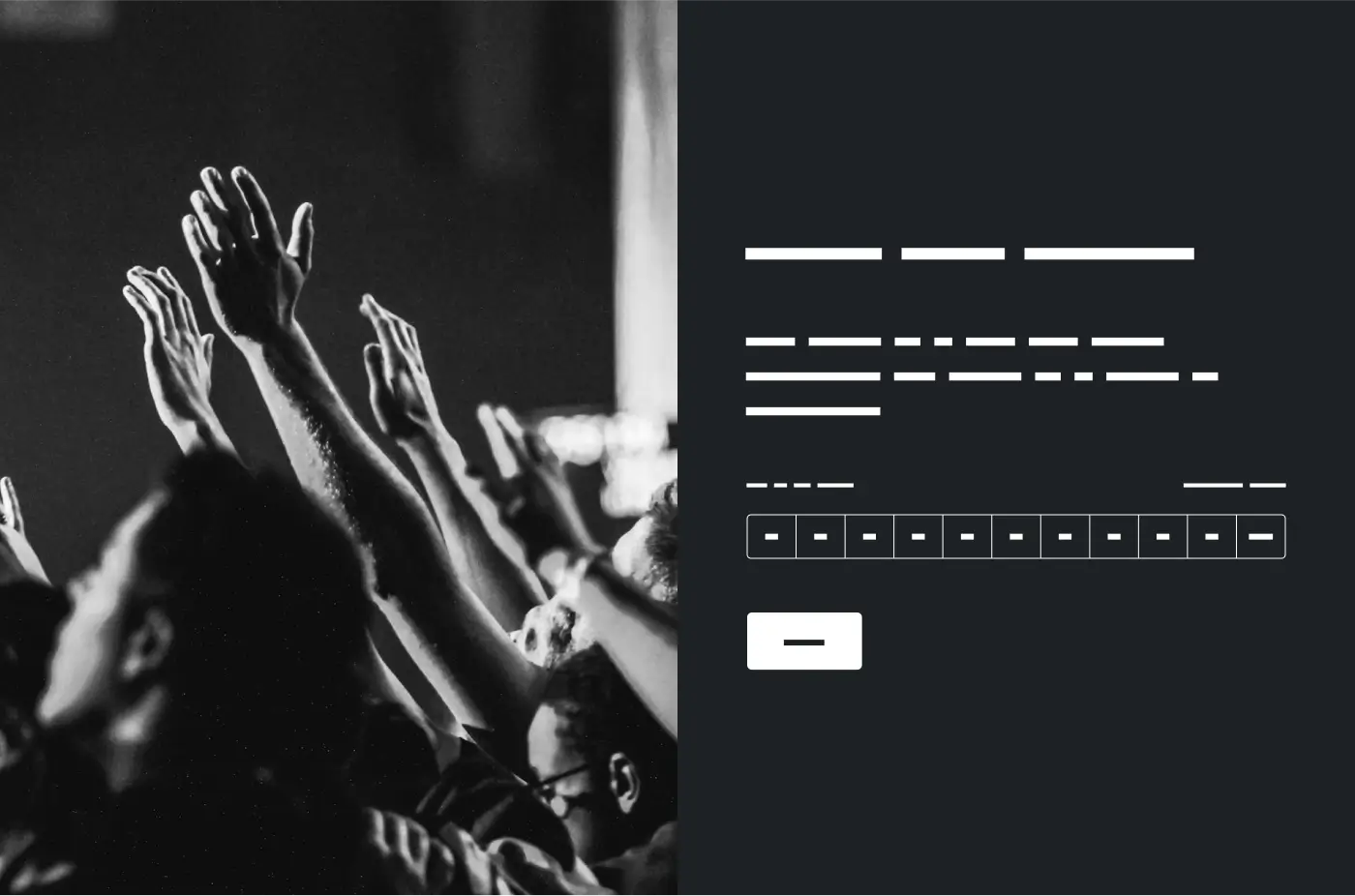 Photo en noir et blanc d’une foule levant les mains, avec à côté une question de sondage
